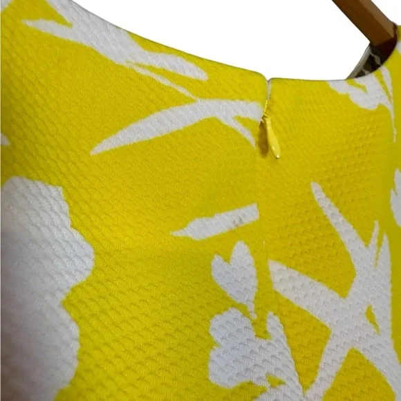 Jessica Howard Yellow Floral Sheath Dress Women’s Size 18 Sleeveless Spring - Picture 3 of 6
